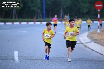 BINH DUONG NEW CITY HALF MARATHON 2024 - Ảnh #1726288