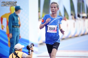 BINH DUONG NEW CITY HALF MARATHON 2024 - Ảnh #1758175