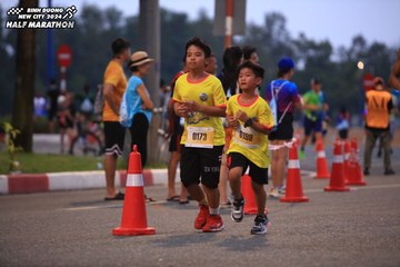 BINH DUONG NEW CITY HALF MARATHON 2024 - Ảnh #1728068