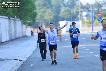 BINH DUONG NEW CITY HALF MARATHON 2024 - Ảnh #1768843