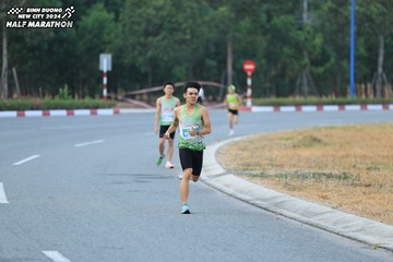 BINH DUONG NEW CITY HALF MARATHON 2024 - Ảnh #1734889