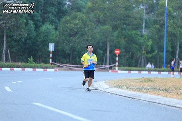 BINH DUONG NEW CITY HALF MARATHON 2024 - Ảnh #1735952