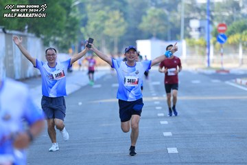 BINH DUONG NEW CITY HALF MARATHON 2024 - Ảnh #1769409