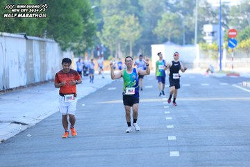 BINH DUONG NEW CITY HALF MARATHON 2024 - Ảnh #1770279