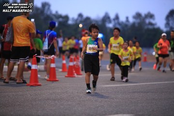 BINH DUONG NEW CITY HALF MARATHON 2024 - Ảnh #1728172