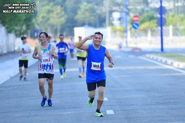 BINH DUONG NEW CITY HALF MARATHON 2024 - Ảnh #1770874