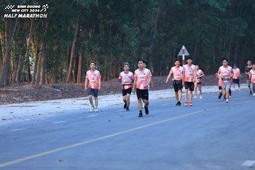 BINH DUONG NEW CITY HALF MARATHON 2024 - Ảnh #1750680