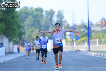 BINH DUONG NEW CITY HALF MARATHON 2024 - Ảnh #1767317