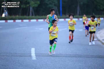 BINH DUONG NEW CITY HALF MARATHON 2024 - Ảnh #1726227