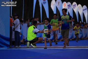 BINH DUONG NEW CITY HALF MARATHON 2024 - Ảnh #1729131
