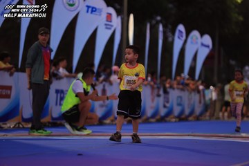 BINH DUONG NEW CITY HALF MARATHON 2024 - Ảnh #1729245
