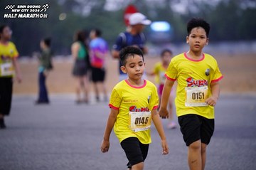 BINH DUONG NEW CITY HALF MARATHON 2024 - Ảnh #1725640