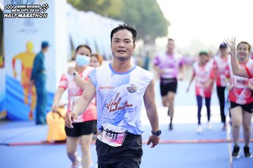 BINH DUONG NEW CITY HALF MARATHON 2024 - Ảnh #1769559