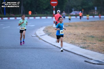 BINH DUONG NEW CITY HALF MARATHON 2024 - Ảnh #1726066