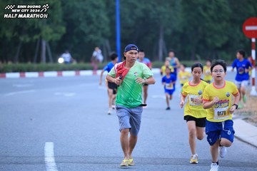 BINH DUONG NEW CITY HALF MARATHON 2024 - Ảnh #1726194
