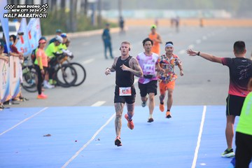 BINH DUONG NEW CITY HALF MARATHON 2024 - Ảnh #1739199