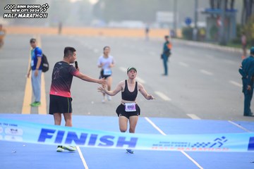 BINH DUONG NEW CITY HALF MARATHON 2024 - Ảnh #1738683