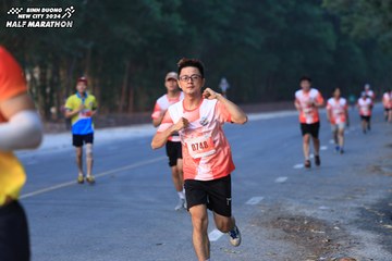 BINH DUONG NEW CITY HALF MARATHON 2024 - Ảnh #1750268