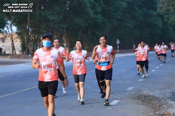 BINH DUONG NEW CITY HALF MARATHON 2024 - Ảnh #1750436
