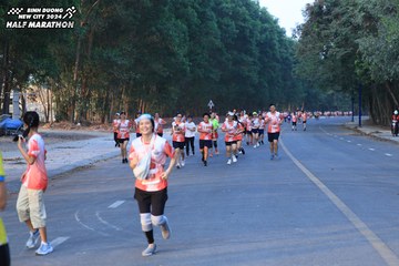 BINH DUONG NEW CITY HALF MARATHON 2024 - Ảnh #1772138