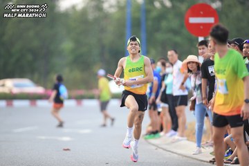 BINH DUONG NEW CITY HALF MARATHON 2024 - Ảnh #1736437