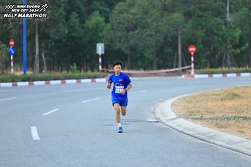BINH DUONG NEW CITY HALF MARATHON 2024 - Ảnh #1735069