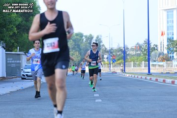 BINH DUONG NEW CITY HALF MARATHON 2024 - Ảnh #1766685