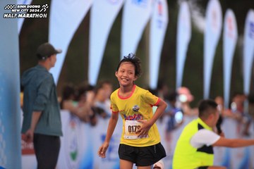 BINH DUONG NEW CITY HALF MARATHON 2024 - Ảnh #1724392