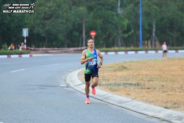 BINH DUONG NEW CITY HALF MARATHON 2024 - Ảnh #1735123
