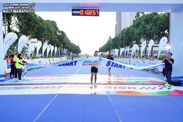 BINH DUONG NEW CITY HALF MARATHON 2024 - Ảnh #1770683