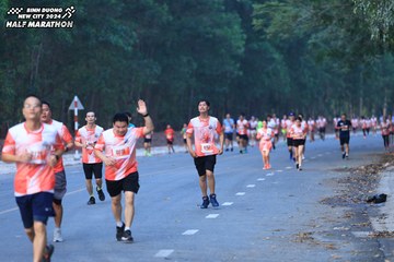 BINH DUONG NEW CITY HALF MARATHON 2024 - Ảnh #1750479