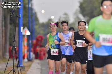 BINH DUONG NEW CITY HALF MARATHON 2024 - Ảnh #1741521