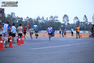 BINH DUONG NEW CITY HALF MARATHON 2024 - Ảnh #1727917