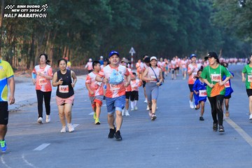 BINH DUONG NEW CITY HALF MARATHON 2024 - Ảnh #1772378