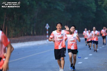 BINH DUONG NEW CITY HALF MARATHON 2024 - Ảnh #1750431