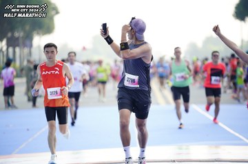 BINH DUONG NEW CITY HALF MARATHON 2024 - Ảnh #1759935
