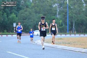BINH DUONG NEW CITY HALF MARATHON 2024 - Ảnh #1736041