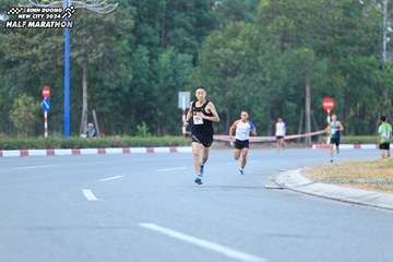 BINH DUONG NEW CITY HALF MARATHON 2024 - Ảnh #1735683