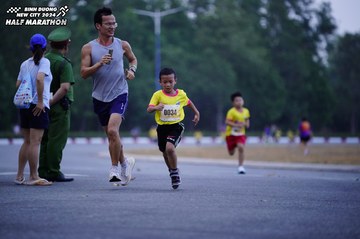 BINH DUONG NEW CITY HALF MARATHON 2024 - Ảnh #1724977