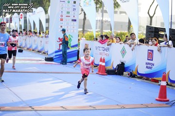 BINH DUONG NEW CITY HALF MARATHON 2024 - Ảnh #1763013