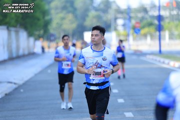 BINH DUONG NEW CITY HALF MARATHON 2024 - Ảnh #1770124