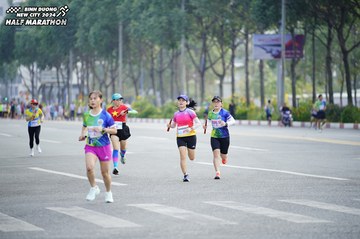 BINH DUONG NEW CITY HALF MARATHON 2024 - Ảnh #1729820