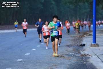 BINH DUONG NEW CITY HALF MARATHON 2024 - Ảnh #1750164