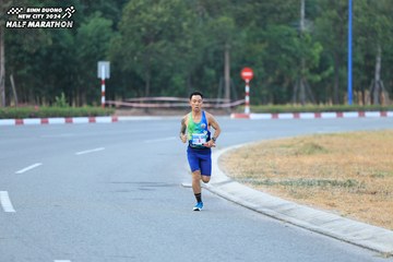 BINH DUONG NEW CITY HALF MARATHON 2024 - Ảnh #1735388