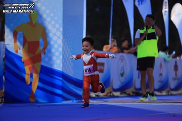 BINH DUONG NEW CITY HALF MARATHON 2024 - Ảnh #1729302