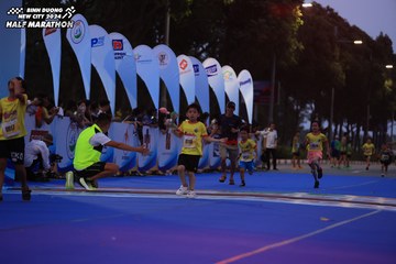 BINH DUONG NEW CITY HALF MARATHON 2024 - Ảnh #1729159