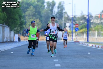 BINH DUONG NEW CITY HALF MARATHON 2024 - Ảnh #1764827