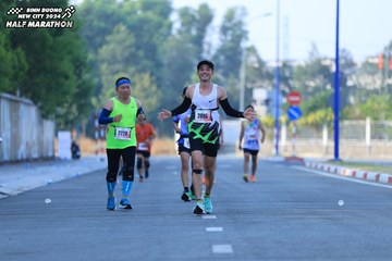 BINH DUONG NEW CITY HALF MARATHON 2024 - Ảnh #1764823