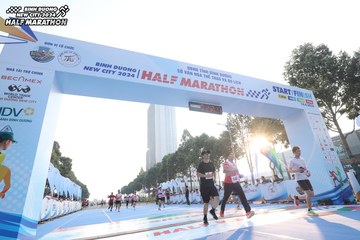 BINH DUONG NEW CITY HALF MARATHON 2024 - Ảnh #1820473