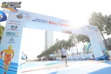 BINH DUONG NEW CITY HALF MARATHON 2024 - Ảnh #1819046